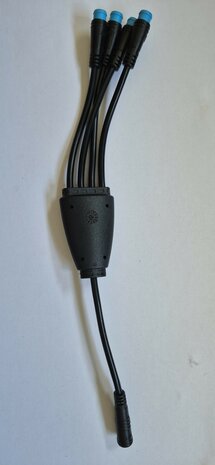 Splitterkabel set zum Anschluss von bis zu 4 Motoren an eine Steuerung für ClosedLoop-Controller.