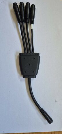 Splitterkabel set zum Anschluss von bis zu 4 Motoren an eine Steuerung für ClosedLoop-Controller.